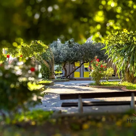 Beaches 1 Min Away - Free Wifi - Smart Tv - Ac Lejlighed *